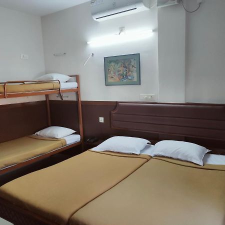 Hotel Maple Regency Kochi Dış mekan fotoğraf