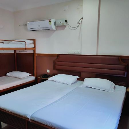Hotel Maple Regency Kochi Dış mekan fotoğraf