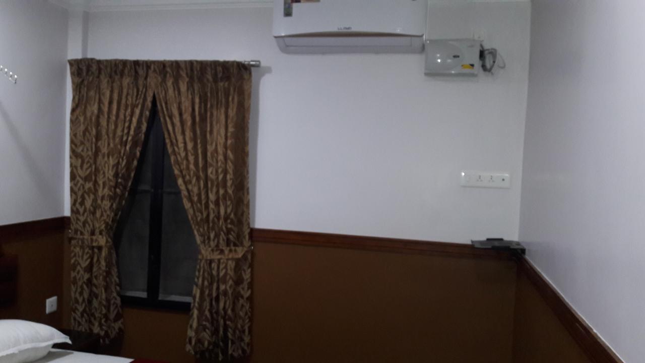Hotel Maple Regency Kochi Dış mekan fotoğraf