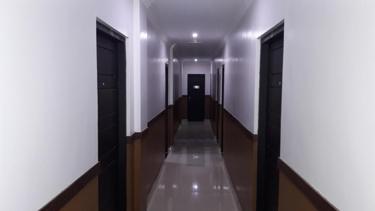 Hotel Maple Regency Kochi Dış mekan fotoğraf