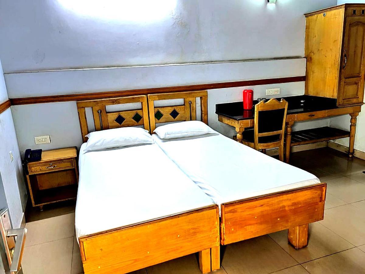 Hotel Maple Regency Kochi Dış mekan fotoğraf