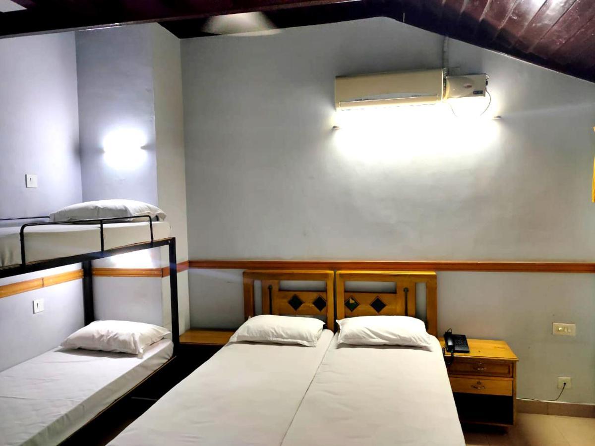 Hotel Maple Regency Kochi Dış mekan fotoğraf