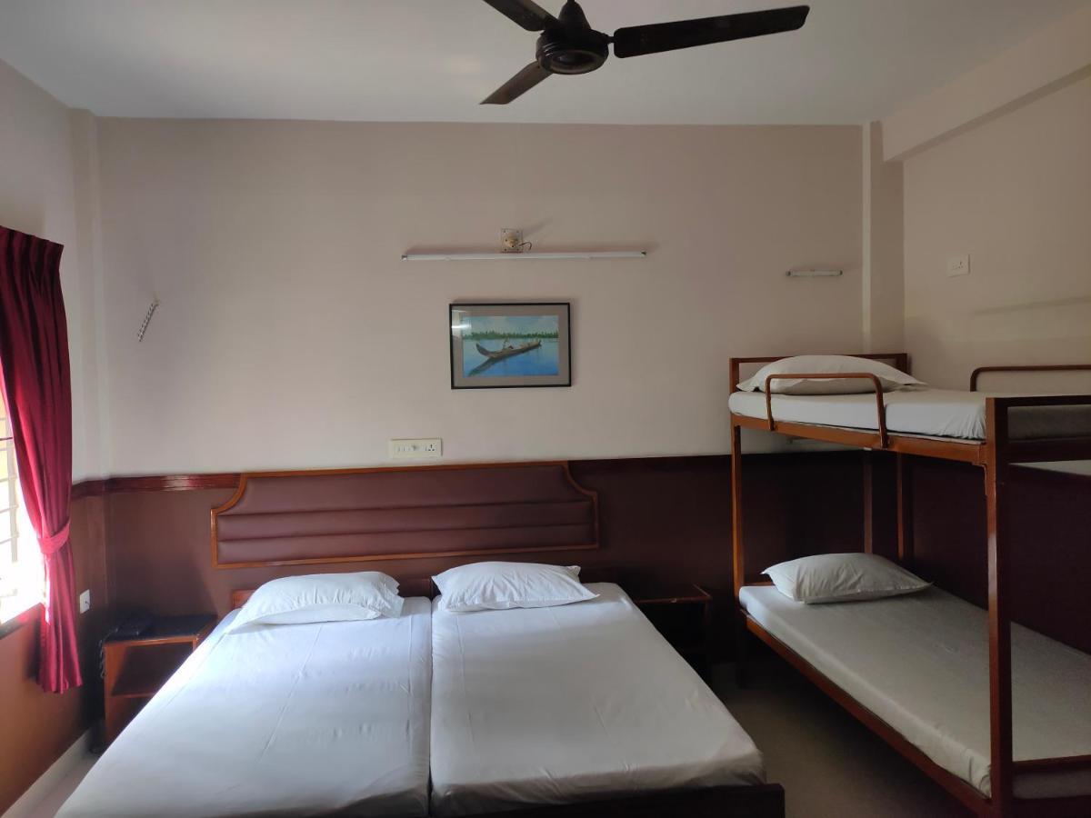 Hotel Maple Regency Kochi Dış mekan fotoğraf