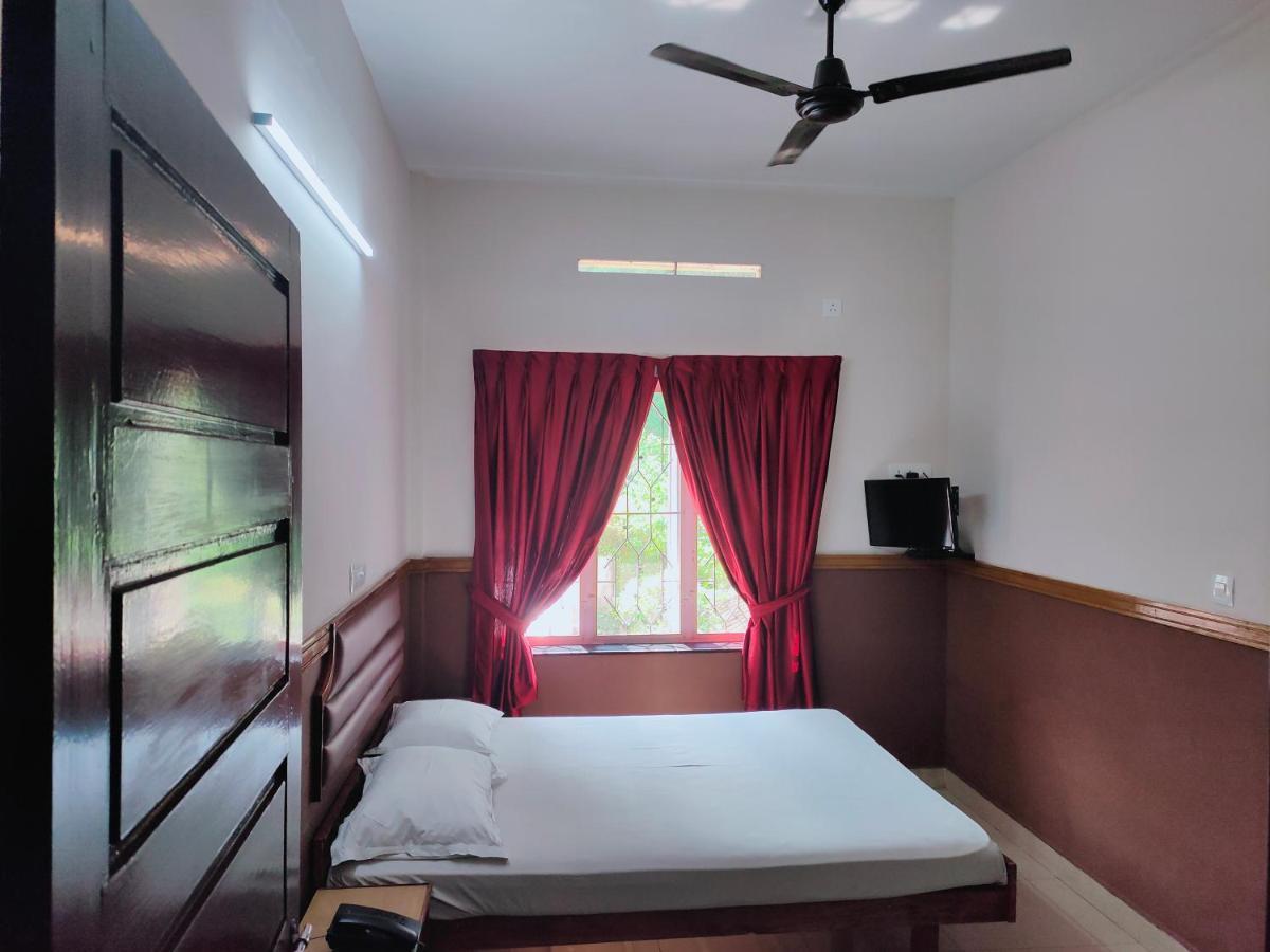 Hotel Maple Regency Kochi Dış mekan fotoğraf