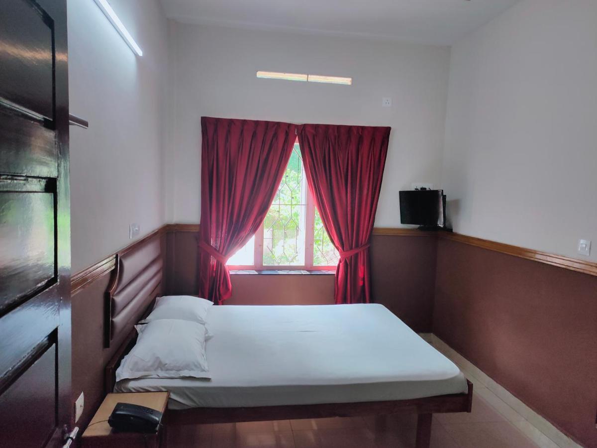 Hotel Maple Regency Kochi Dış mekan fotoğraf