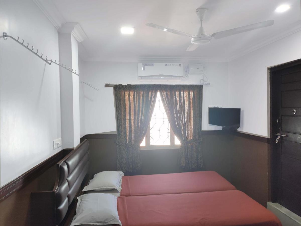 Hotel Maple Regency Kochi Dış mekan fotoğraf